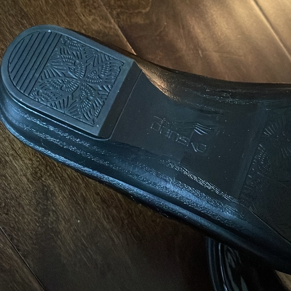 Dansko Sloane Style Sandals Size 7.5-8 Black Patent Leather Slipons - Picture 8 of 12